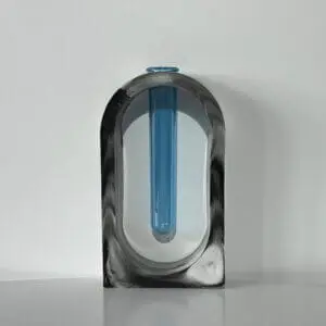 Vază design modern din sticlă albastră
